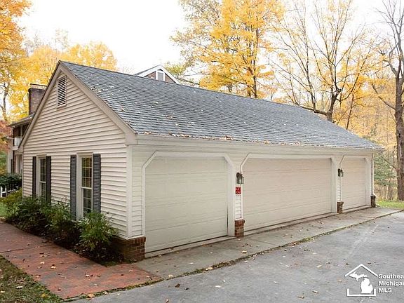 4th image of 7007 Brookside Dr