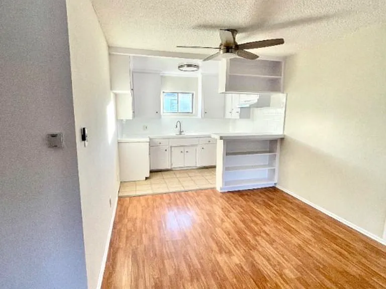 1250 N Kingsley Dr #106 — Photo 4