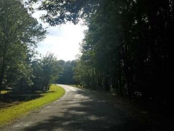 Exterior Neighborhood (street photo)