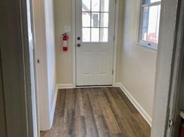 243 Noble St #1