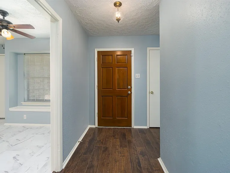 2902 Laurelridge Dr — Photo 5