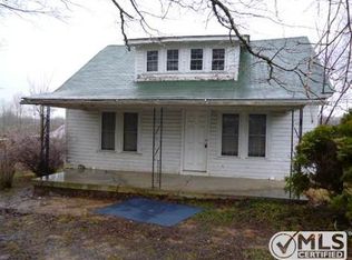 2750 Rock Springs Rd, Charlotte, TN 37036