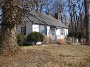 19400 Harmony Church Rd, Leesburg, VA 20175