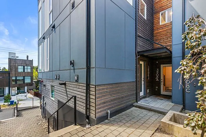 3908A S Hudson St — Photo 6
