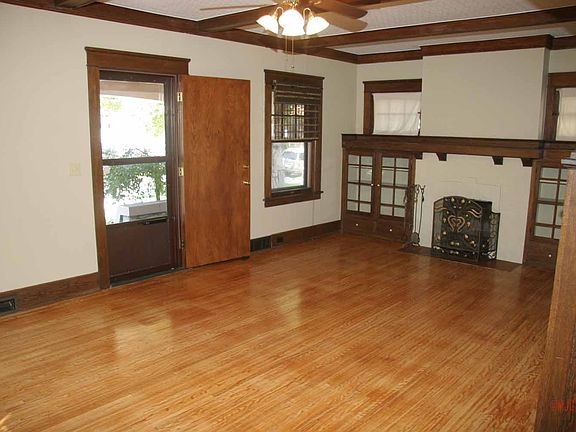 4th image of 3002 Parkwood Ave