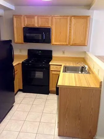 1 bed, 650 sqft, $1,945 — Photo 1