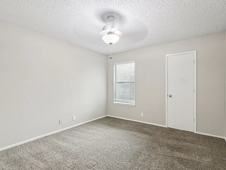 A1 - 1BD, 1BA - 707SF - Bedroom
