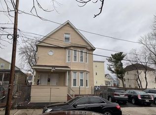 17 Willow St #19, Lawrence, MA 01841
