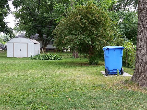 4th image of 1640 Mark Twain Dr