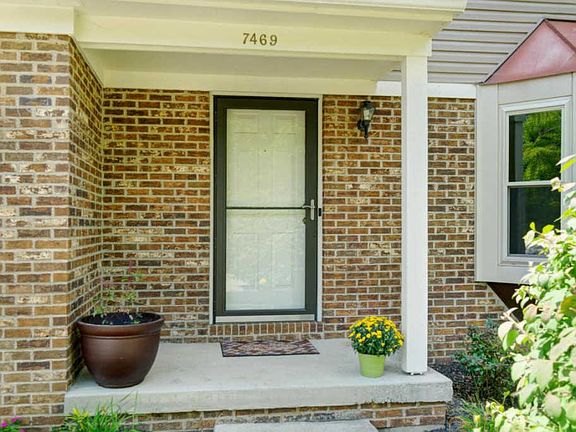 2nd image of 7469 Gardenview Pl