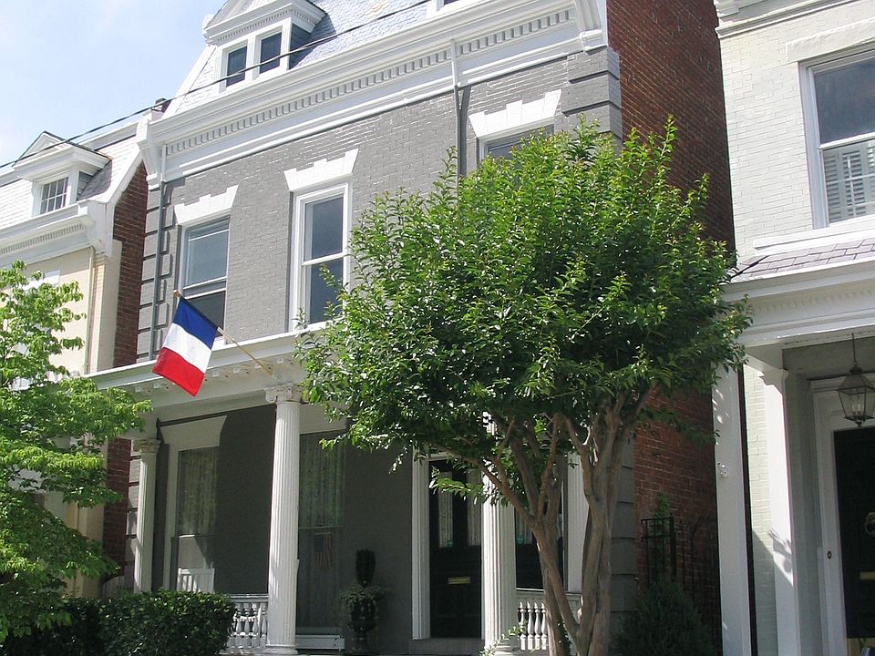 1st image of 2102 Stuart Ave #2