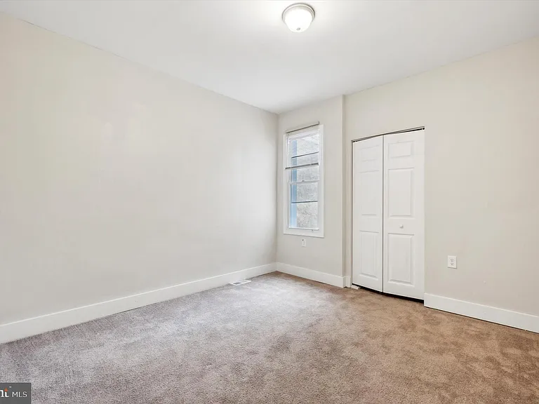 3304 W Allegheny Ave — Photo 18
