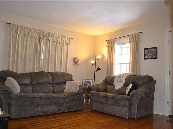 4th image of 1380 Central Park Ave