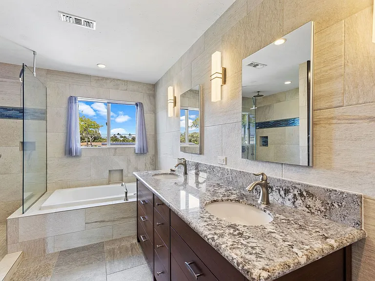 748 Mokapu Rd — Photo 10