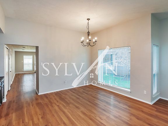 4th image of 1609 Fannin Cir