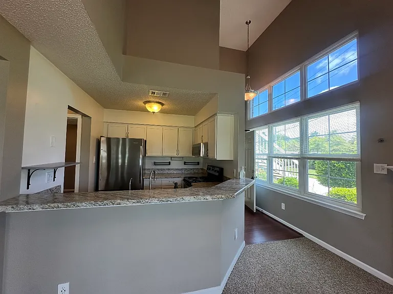 4044 Laurel Green Cir — Photo 8