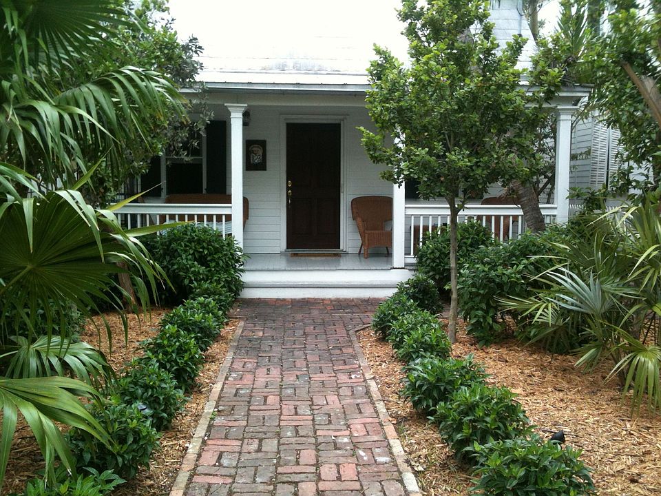 1st image of 1123 Von Phister St