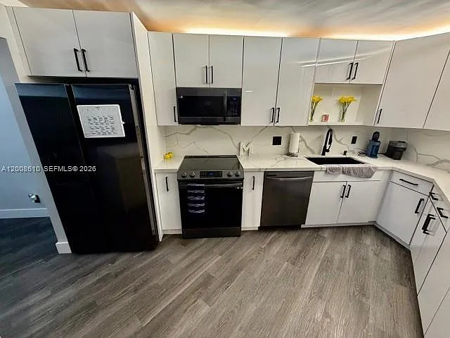 5800 Camino Del Sol #306 — Photo 9