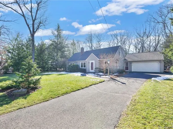 37 Glen Road, Granby, CT 06035