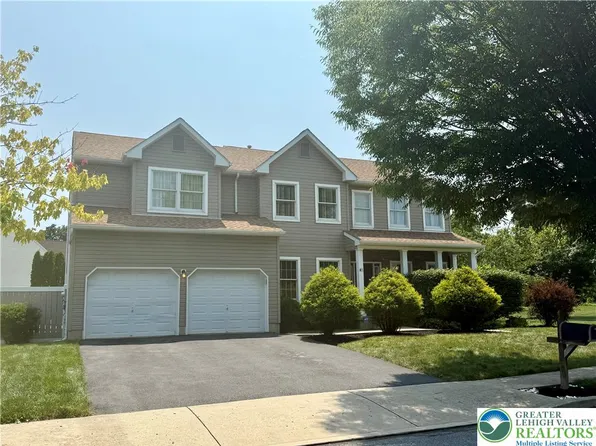 42 Mill Brook Ct, Easton, PA 18045