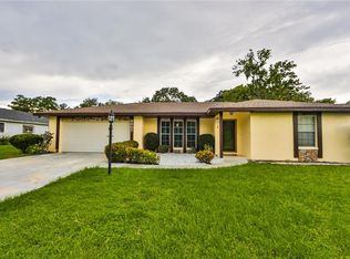 5007 Leon Dr, Palmetto, FL 34221