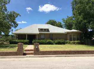 201 N Adams St, San Angelo, TX 76901