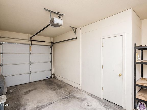 3rd image of 420 Acoma Blvd S Unit 13