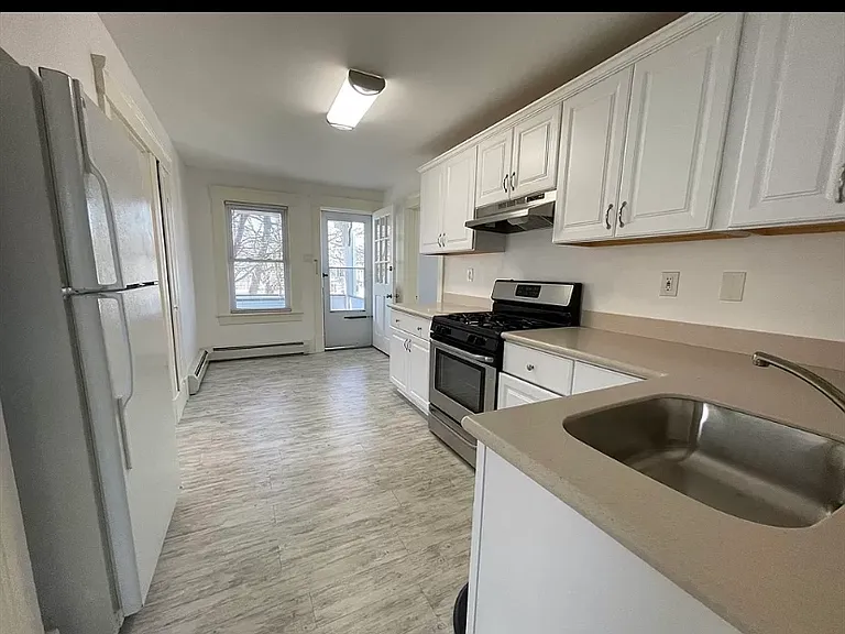 12 Liberty St #2 — Photo 6
