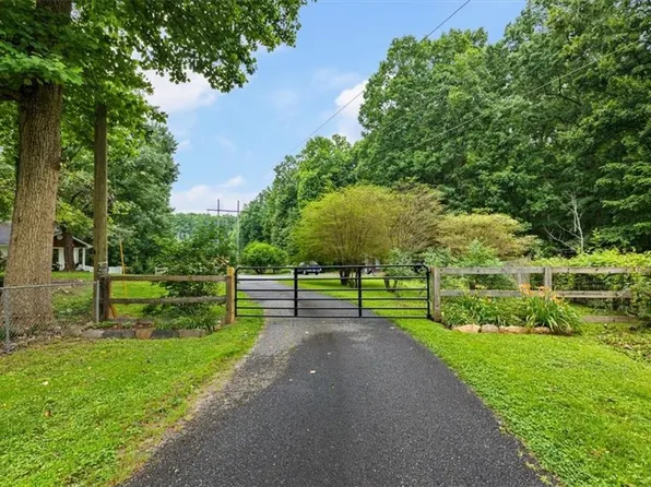 10 Dimsdale Ln, Alpharetta, GA 30004