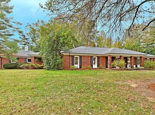 11700 Westham Dr, Saint Louis, MO