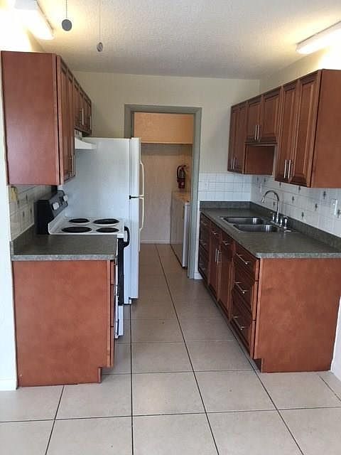 1st image of 1050 SW 76th Ave #2