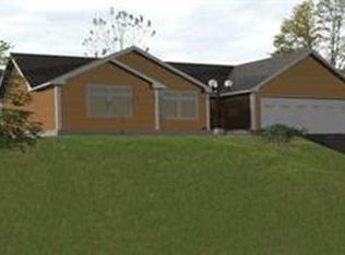 20 Riverside Dr, Stillwater, NY 12170