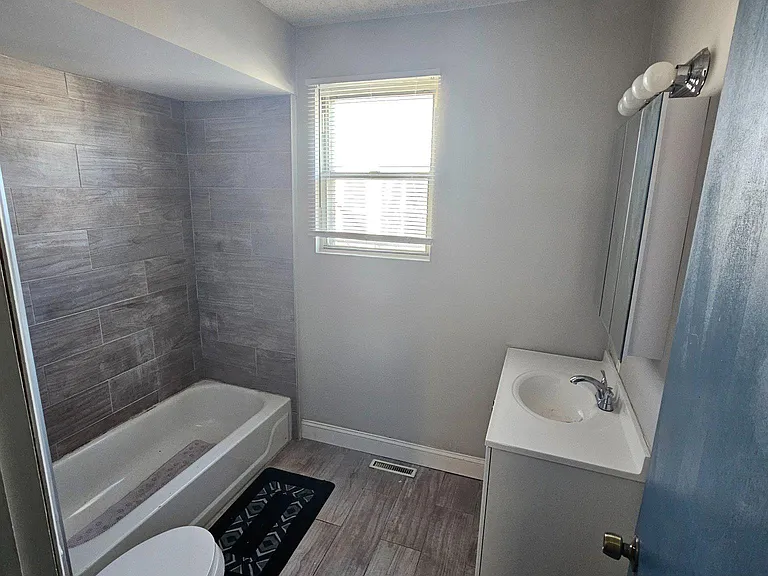 3963 Wyalusing Ave — Photo 5