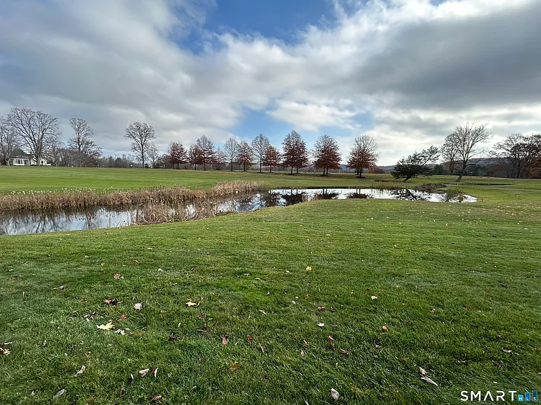 419 Heritage Vlg #B — Photo 1