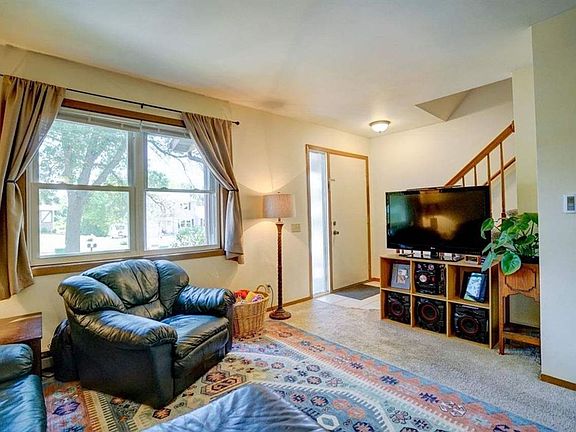 5th image of 5406-08 N Cook St #5406