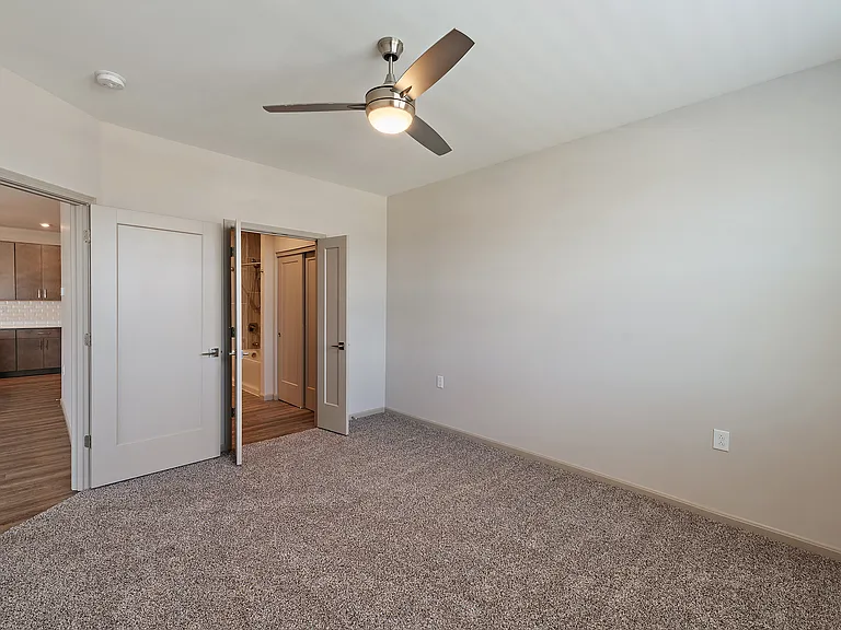 19Nineteen Promenade — Photo 138