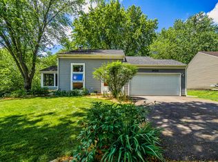 1430 Riverwood Dr, Algonquin, IL