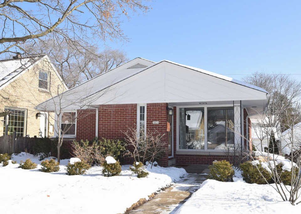 1st image of 5804 N Bel Aire Dr