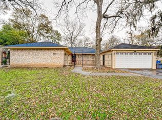 2217 S Belmont Dr, Richmond, TX 77469