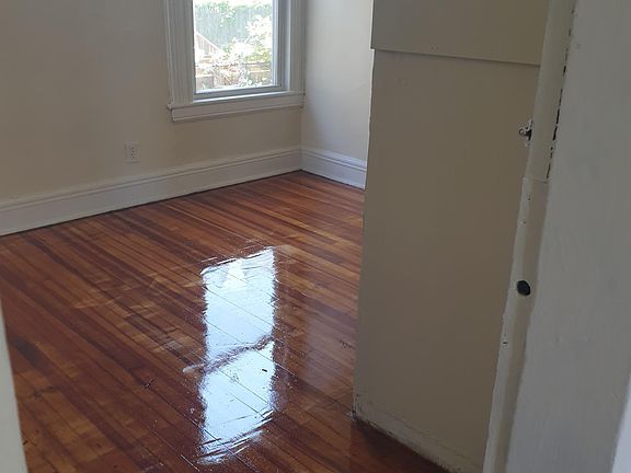 3rd image of 769 Beechwood Ave