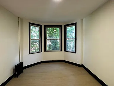 1183 Broad St #11 — photo 3 of 8
