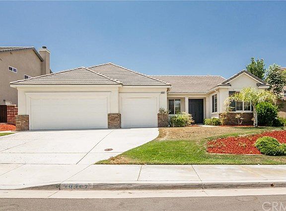 3rd image of 39397 Checker Ct