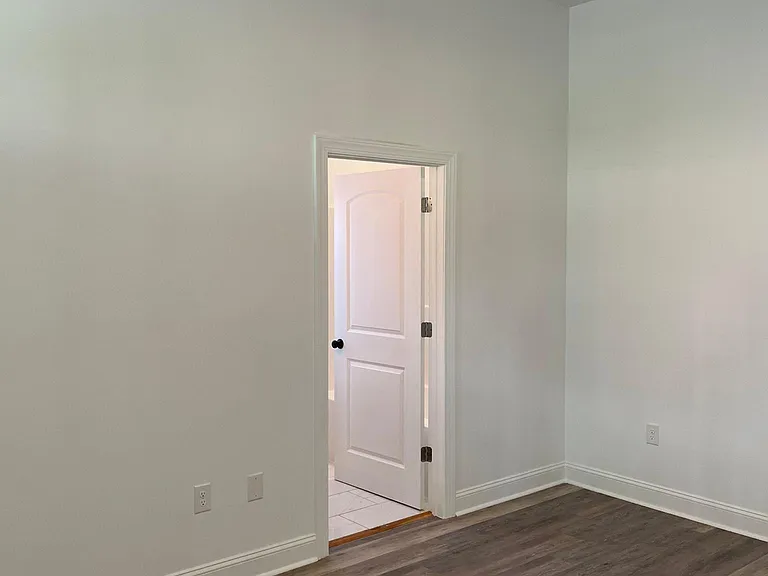 431 Blackford St #2 — Photo 4