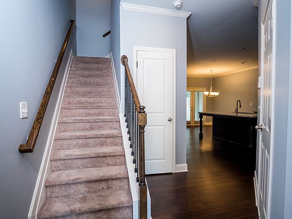 4th image of 179 Braemore Mill Dr