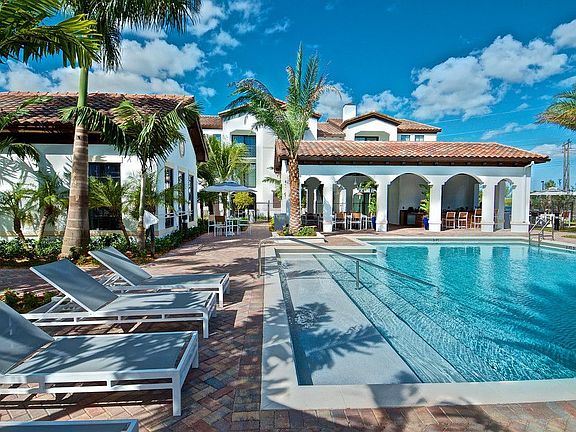 Resort Style Pool