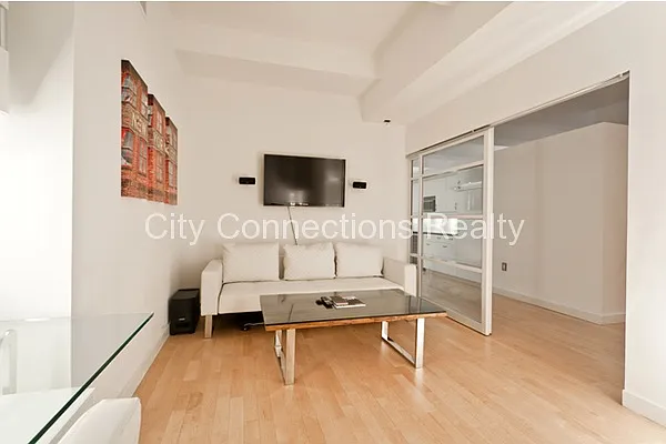 Rented by City Connections Realty | media 17