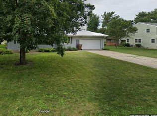 240 4th St SE, Glenville, MN 56036