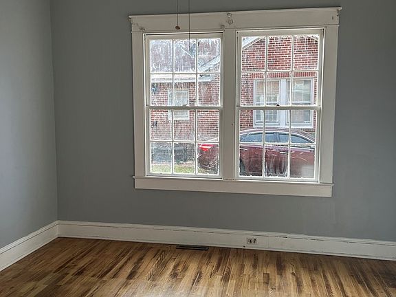 4th image of 211 Morgan Ave
