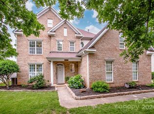 109 Forest Glen Rd, Mooresville, NC 28115