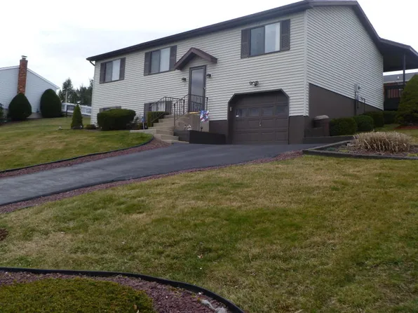 5 Abraham Ave, Hanover Township, PA 18706